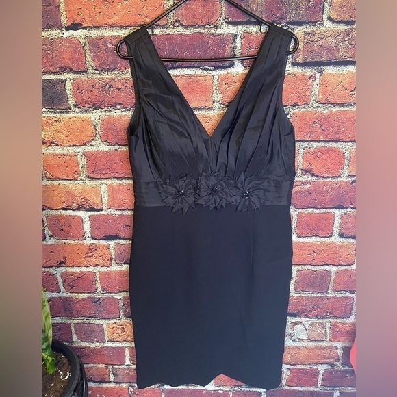 JS Boutique Black Formal Bodycon Dress with Sweetheart Neckline Size L - Picture 3 of 16